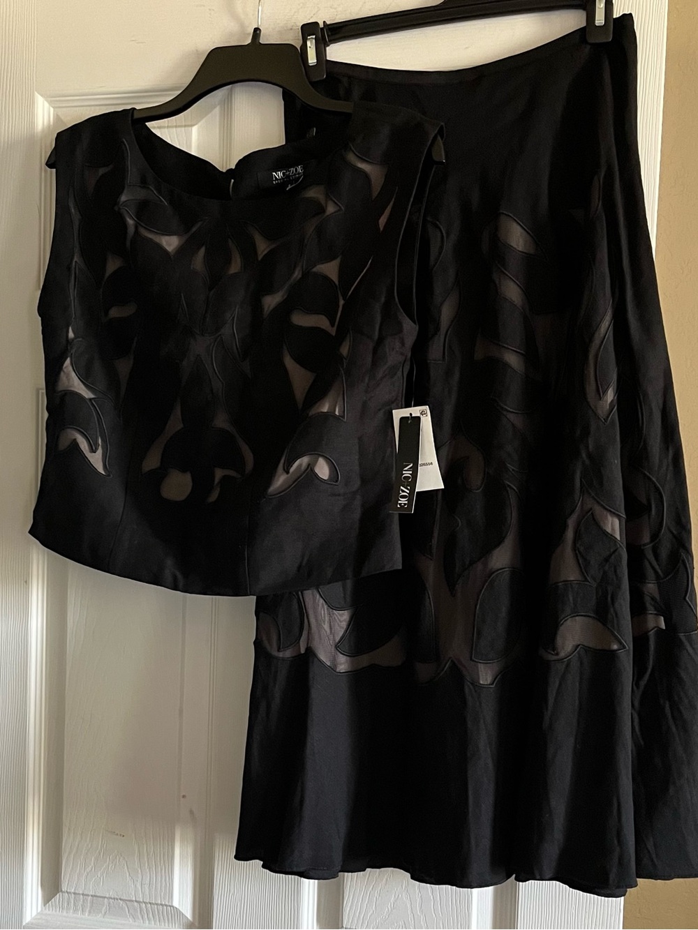 NWT Nic & Zoe Gold Label Antibes Linen Cut Out Top and Skirt Set - Picture 5 of 5